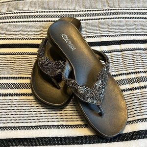 Like new Kenneth Cole Reaction beaded sandals size 6.5